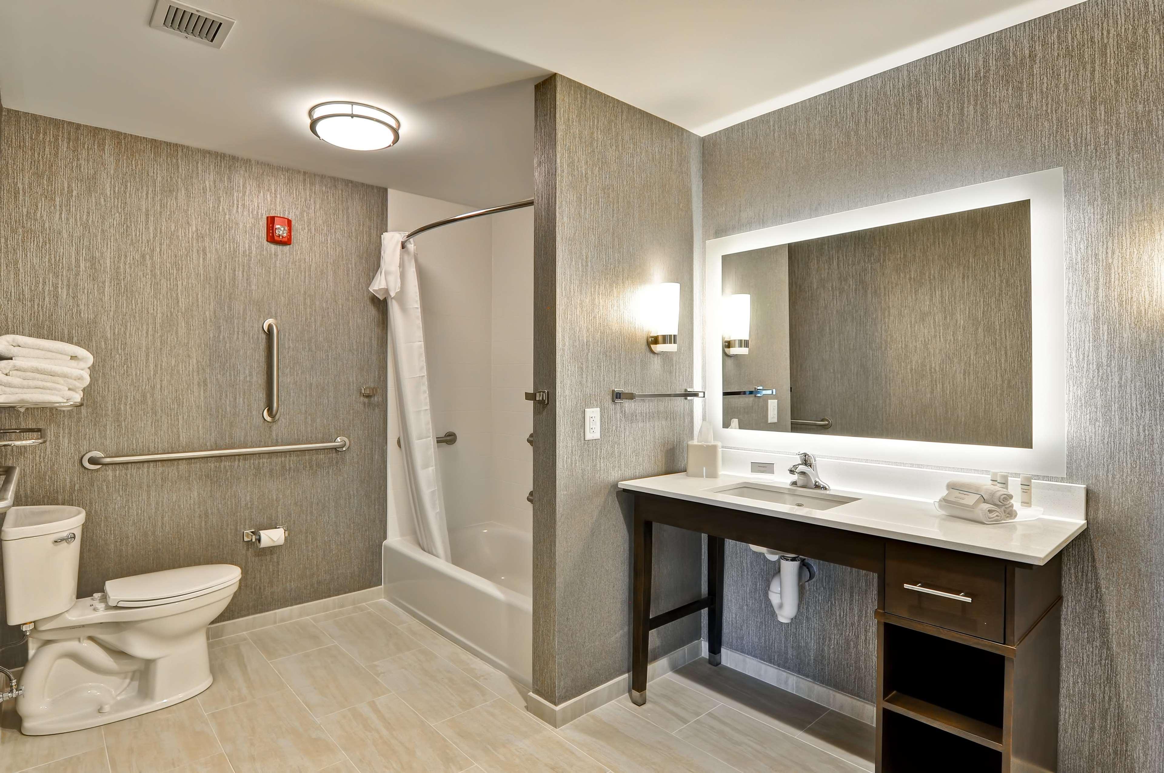 Homewood Suites By Hilton Schenectady Exterior photo